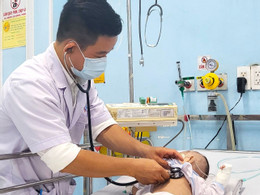 Nhiều ca mắc lao màng não đồng loạt nhập viện, trẻ co giật vì biến chứng