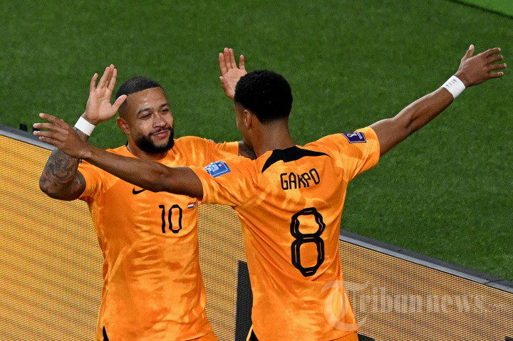MU có thể ký Memphis Depay giá rẻ không ngờ