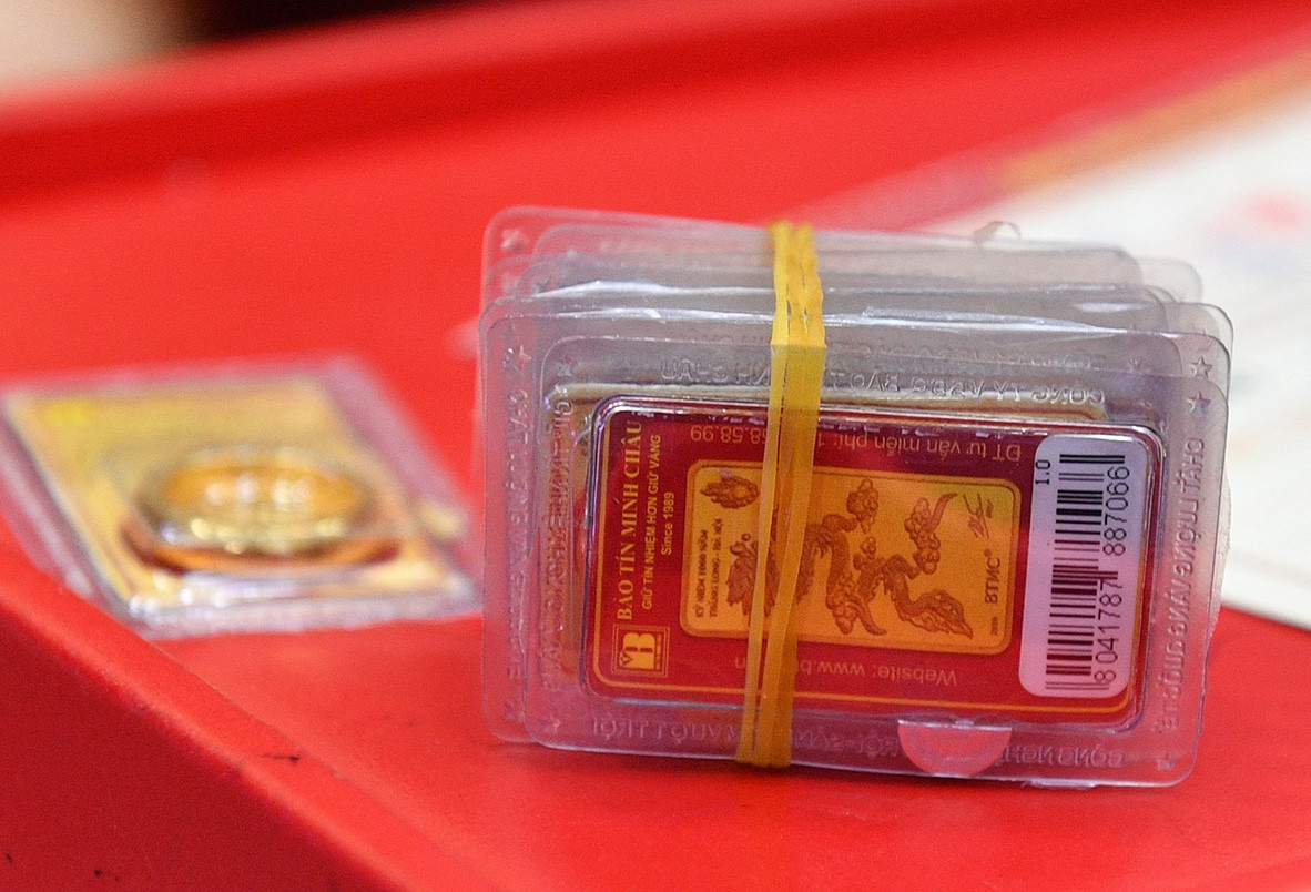 Giá vàng hôm nay 10/12: Vàng thế giới giảm, trong nước vẫn tăng