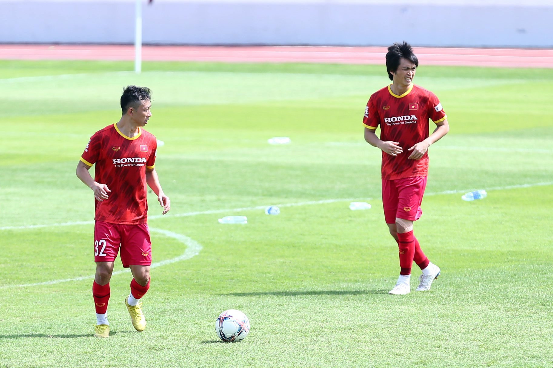 Một ngày sau khi được HLV Park Hang Seo 'xả trại', tuyển Việt Nam tiếp tục trở lại sân tập luyện chuẩn bị cho AFF Cup 2022