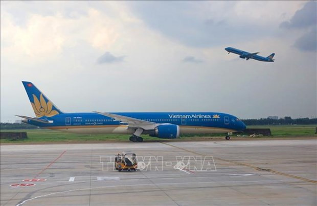 Vietnam Airlines reopens regular flights to China from December 9