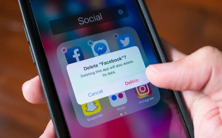 Quitting social media for a week can reduce depression and anxiety