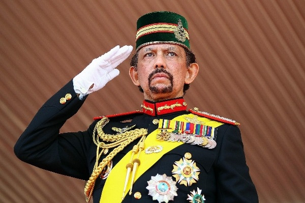 The world’s most luxurious life of the King of Brunei