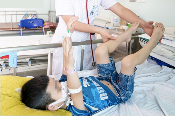 Mắc căn bệnh hầu như chỉ xảy ra với bé trai, bệnh nhi 4 tuổi xuất huyết não 3 lần