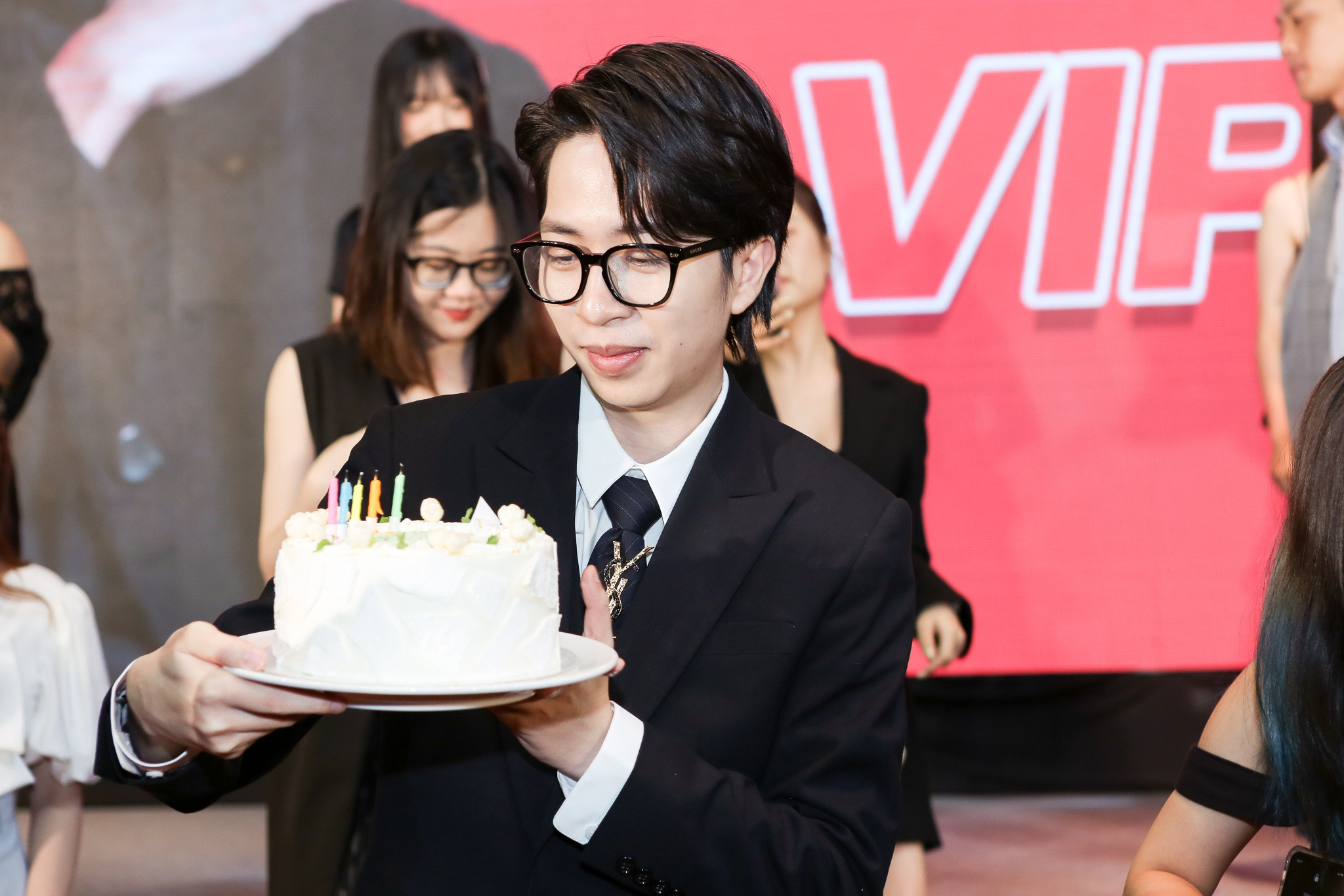 Nghề streamer kiếm 100-500 triệu đồng/tháng - 2