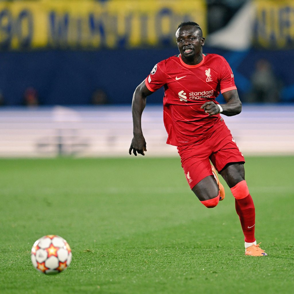 Sadio Mane chạy sang Bayern Munich, fan Liverpool nổi giận 