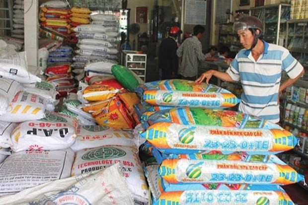 Ministry proposes VAT on fertiliser hinh anh 1
