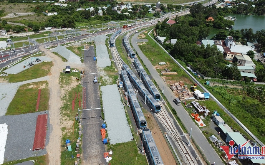 Bên trong 'đại bản doanh' điều khiển 17 đoàn tàu metro đầu tiên của TP.HCM