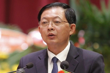 Bí thư tỉnh Bình Định phát biểu khai mạc tại Hội nghị Ban Chấp hành Đảng bộ tỉnh