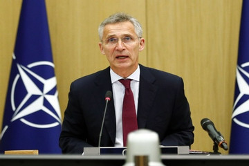 Tổng thư ký NATO nhiễm Covid-19, Mỹ thúc đẩy phát triển vắc xin mới