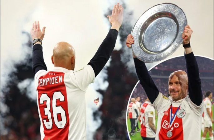 Erik ten Hag chia tay hoàn hảo Ajax, yêu cầu MU tập sớm 2 tuần