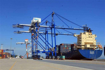 Finance Ministry asks HCMC to reconsider seaport fee collection