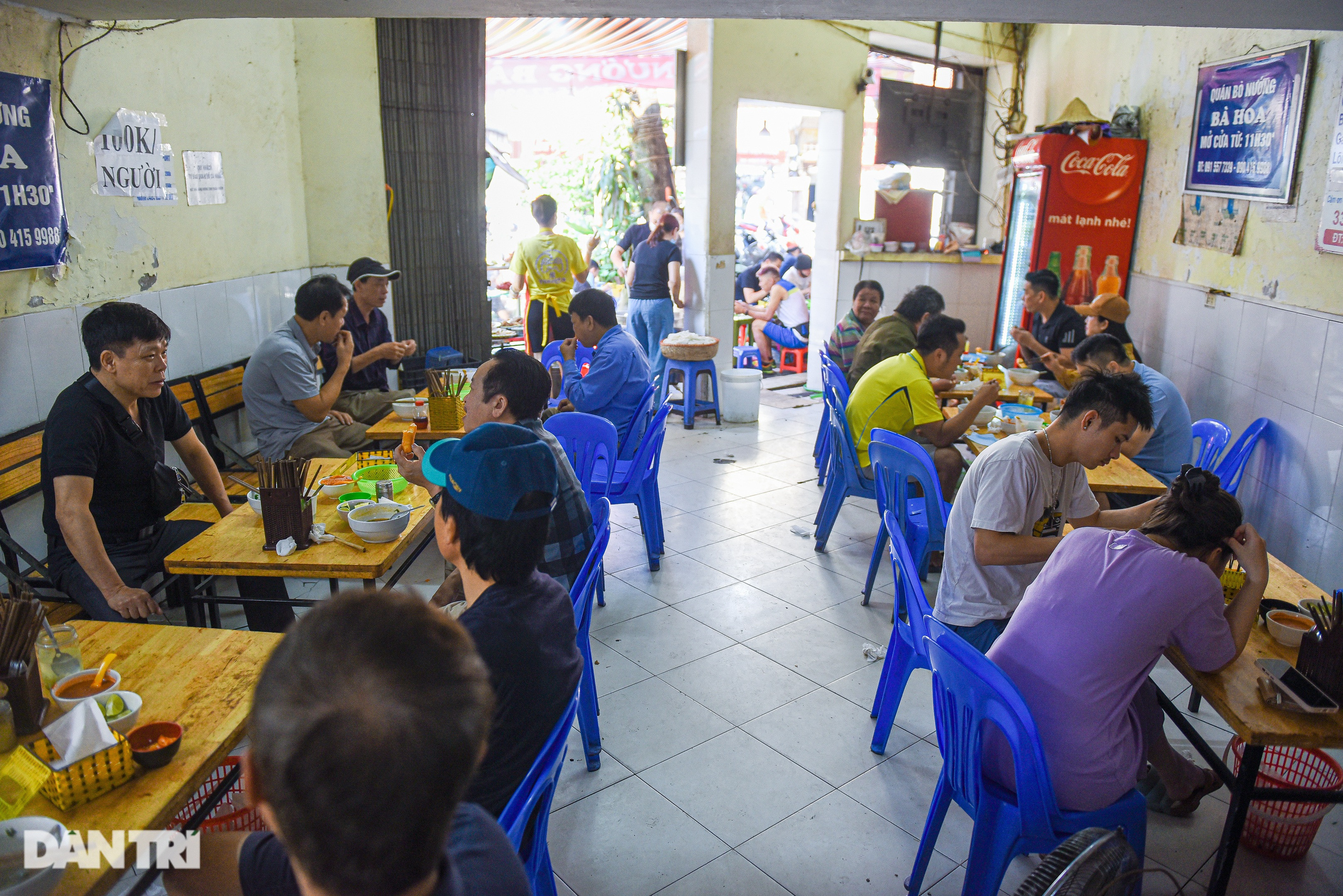 Quán phở 70 tuổi ở Hà Nội, ông chủ bán vèo 400 bát trong vài giờ - 9