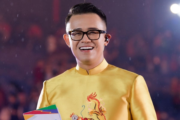 MC Duc Bao impressed with the introduction of 11 languages ​​​​of SEA Games 31