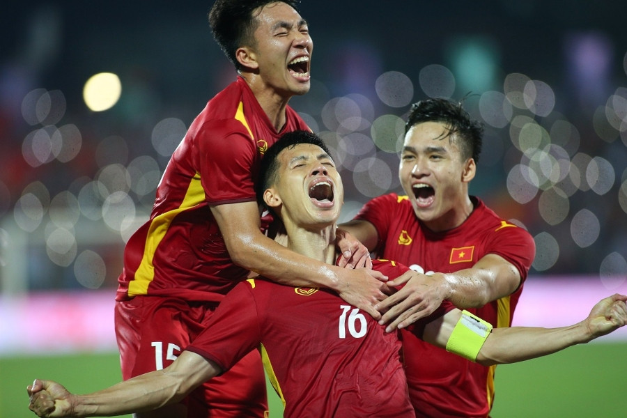 U23 Vietnam 1-0 U23 Myanmar, Name Hung Dung, Thanh Binh