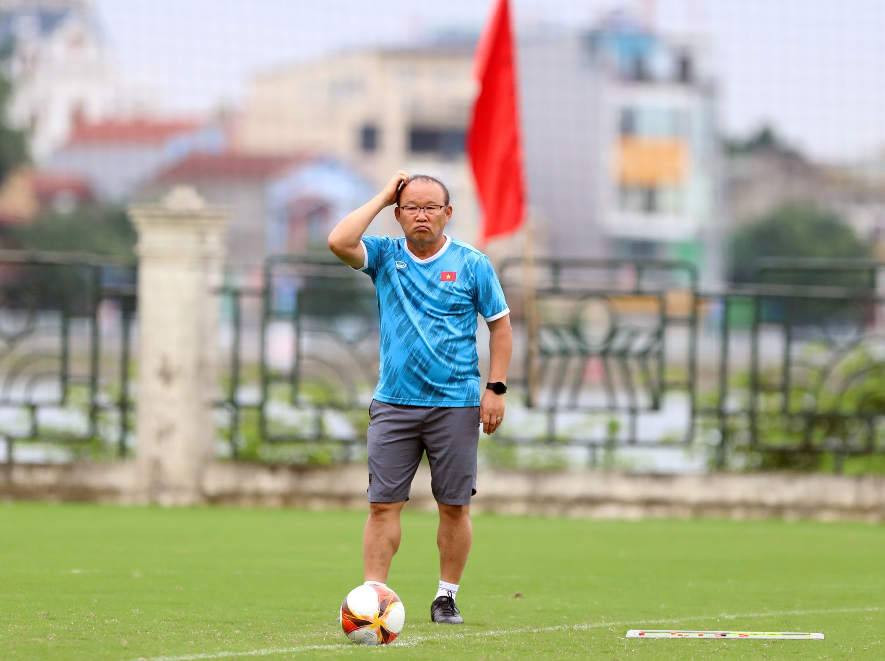 Chia sẻ sau trận đấu, HLV Park Hang Seo cho biết U23 Việt Nam chưa tốt và còn có nhiều vấn đề cần chỉnh sửa như chuyền bóng thiếu chính xác, vội vàng. Tối 15/5, U23 Việt Nam bước vào trận gặp cuối với U23 Timor Leste