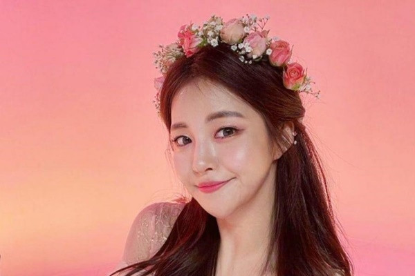 Mỹ nhân nhóm Brave Girls bị fan quá khích dọa giết