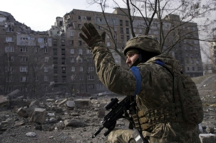 สงครามในยูเครน: สหรัฐอเมริกาเปลี่ยนแนวทางและ 