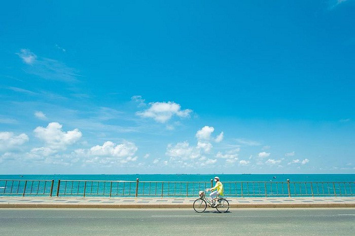 It’s hard to resist the natural beauty of Bai Dua Beach