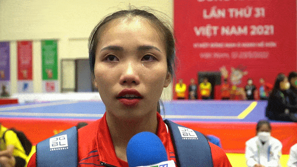 Ra đòn quyết đoán, giật HCV SEA Games, nữ võ sĩ Việt Nam khóc sau trận đấu
