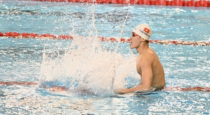 VN swimmer breaks SEA Games record in 100m male frog