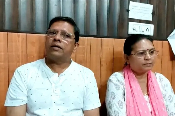 Vợ chồng Ấn Độ kiện con trai và con dâu vì không sinh cháu