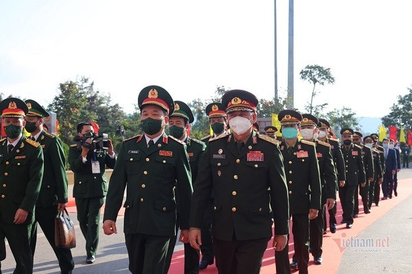 Việt Nam – Lào tăng cường mối đoàn kết đặc biệt