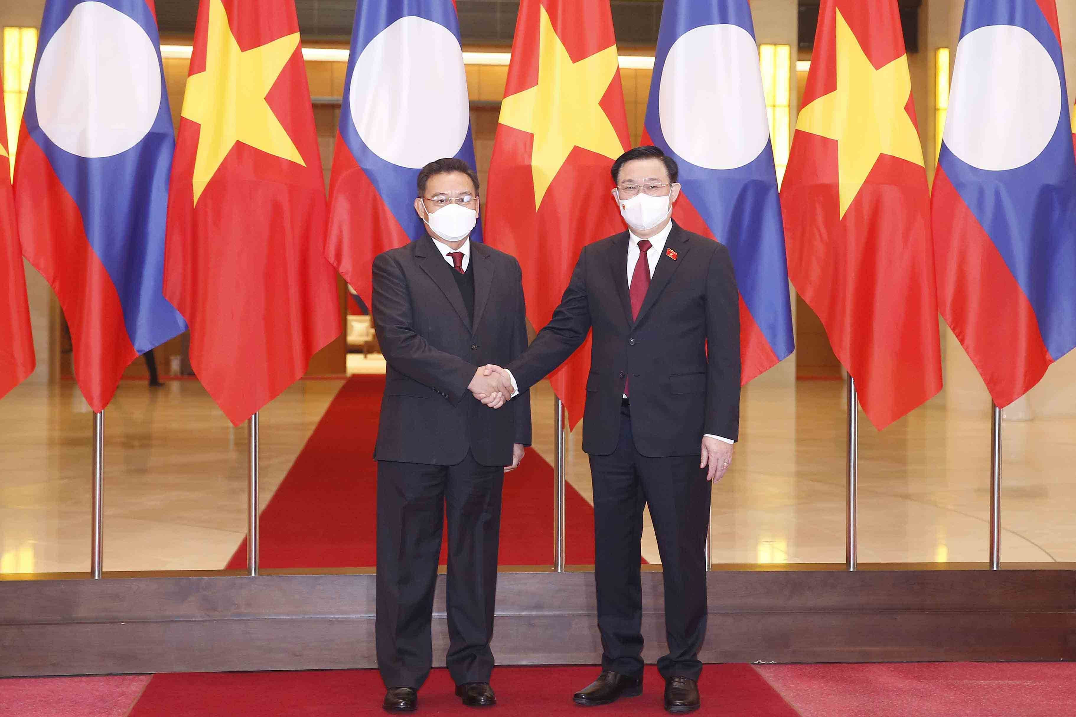 Việt Nam luôn dành ưu tiên cao nhất cho mối quan hệ có một không hai Việt - Lào