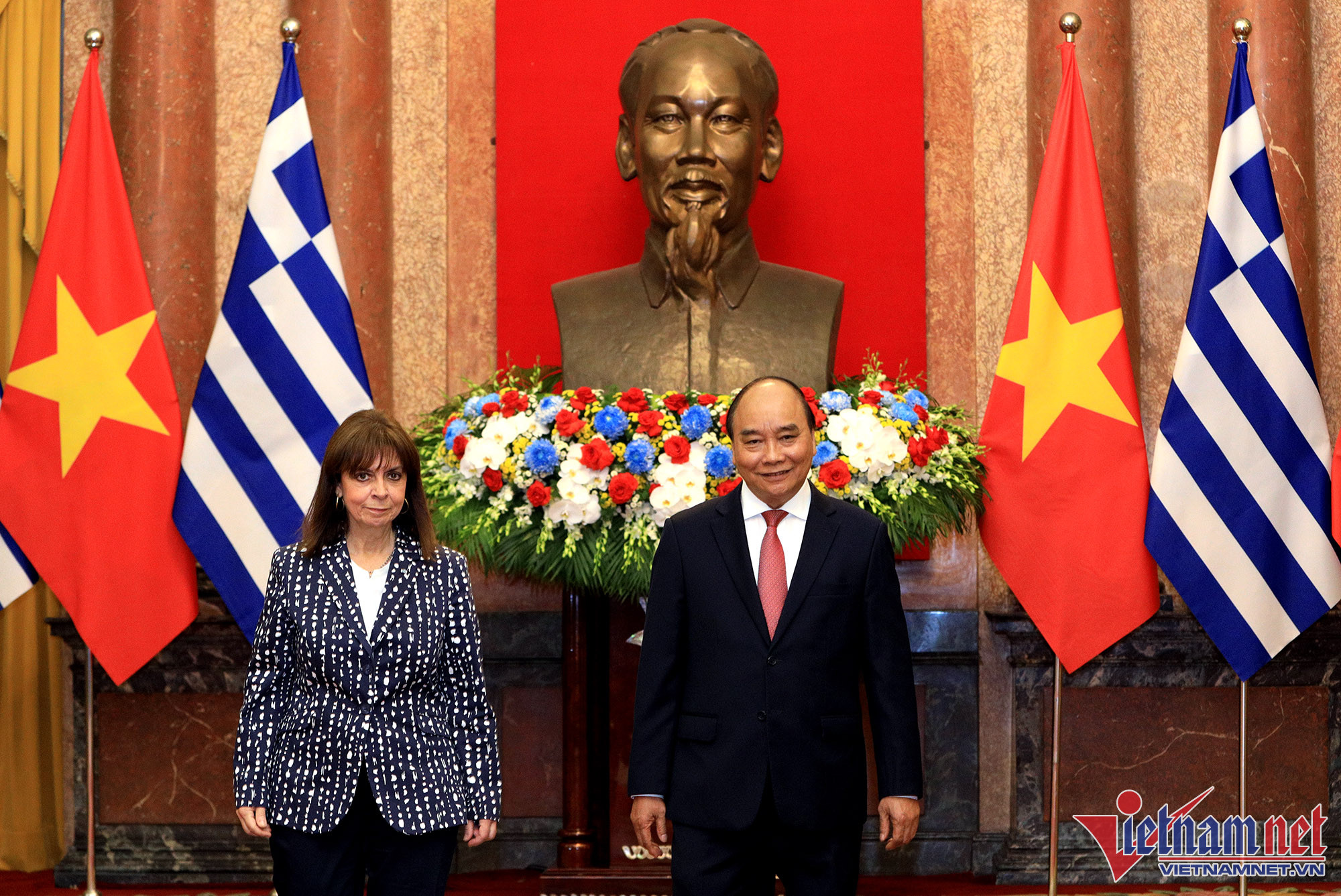 Chủ tịch nước chủ trì lễ đón Tổng thống Hy Lạp thăm Việt Nam