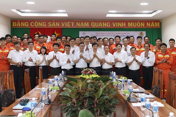 EVNNPT tổ chức tọa đàm về an toàn vệ sinh lao động