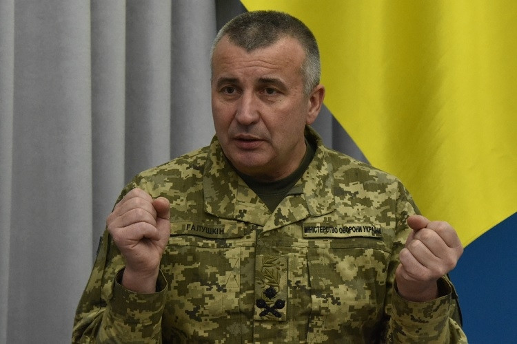 Tư lệnh Ukraine bị bãi chức, Thống đốc Kharkiv nói quân đội tiến sát biên giới Nga