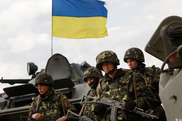 Tướng Belarus tố Ukraine triển khai một vạn quân áp sát biên giới