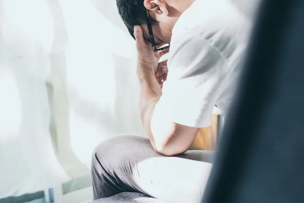 Gãy &apos;súng&apos; vì quan hệ sai tư thế