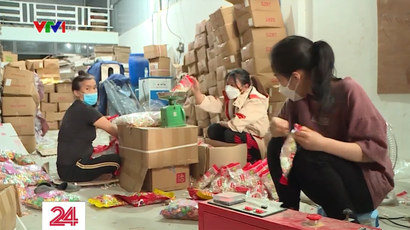 Chiêu thức lên đời bánh kẹo Trung Quốc thành hàng Nhật Bản - Ảnh 1.