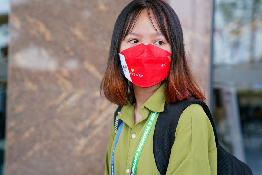 Tình nguyện viên khóc nức nở vì phải chia tay U23 Malaysia