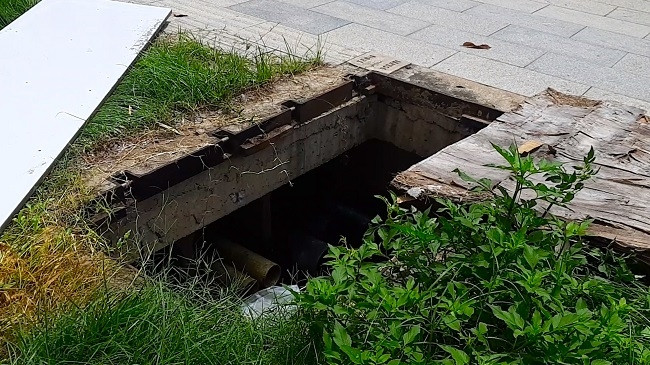 Dân lo lắng vì hàng chục nắp cống tại khu đô thị Thủ Thiêm nghi bị mất trộm
