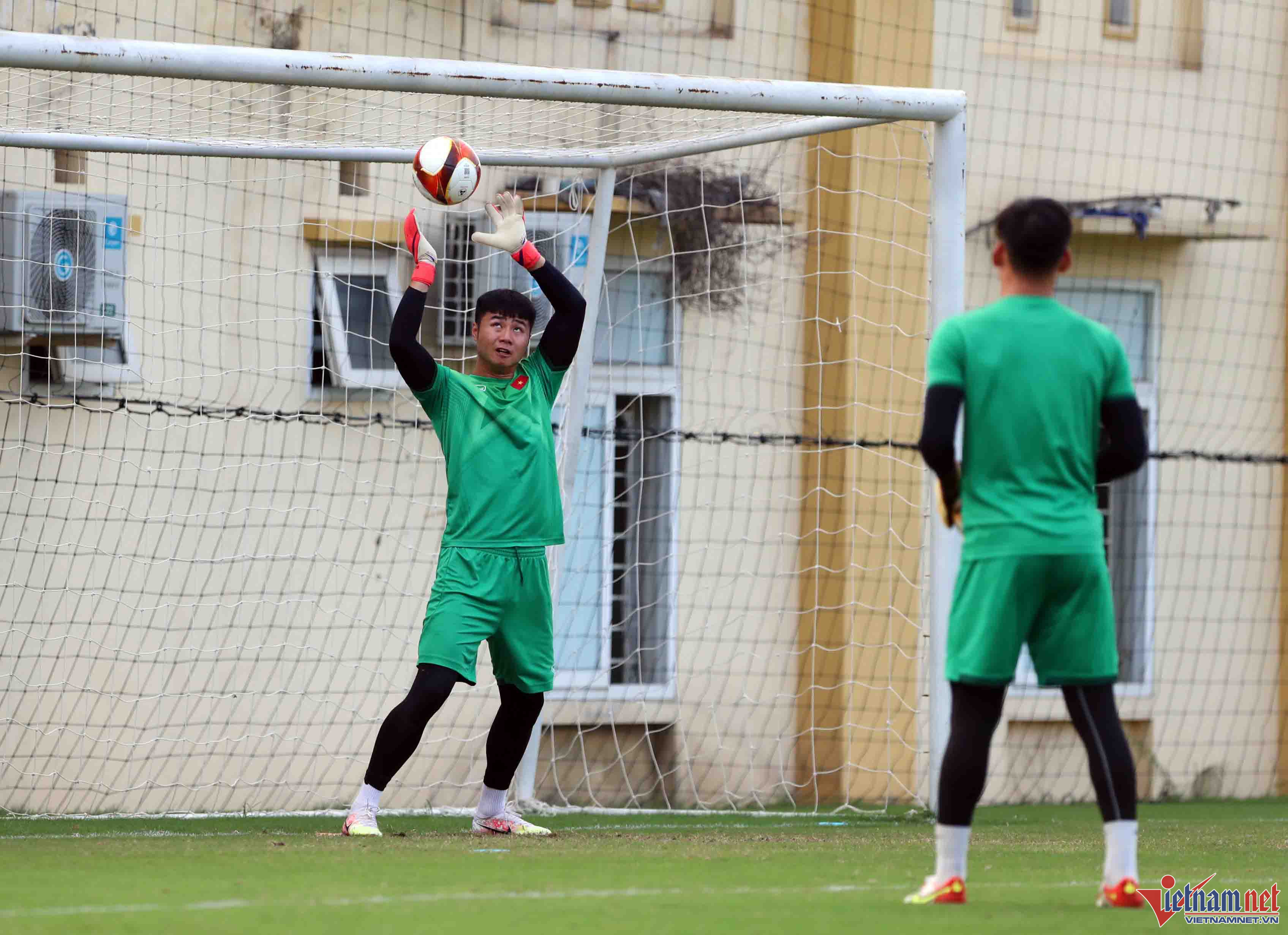 Thủ môn Văn Toản đang là chỗ dựa vững chắc cho U23 Việt Nam, sau khi giữ sạch lưới trong hơn 360 phút vòng bảng