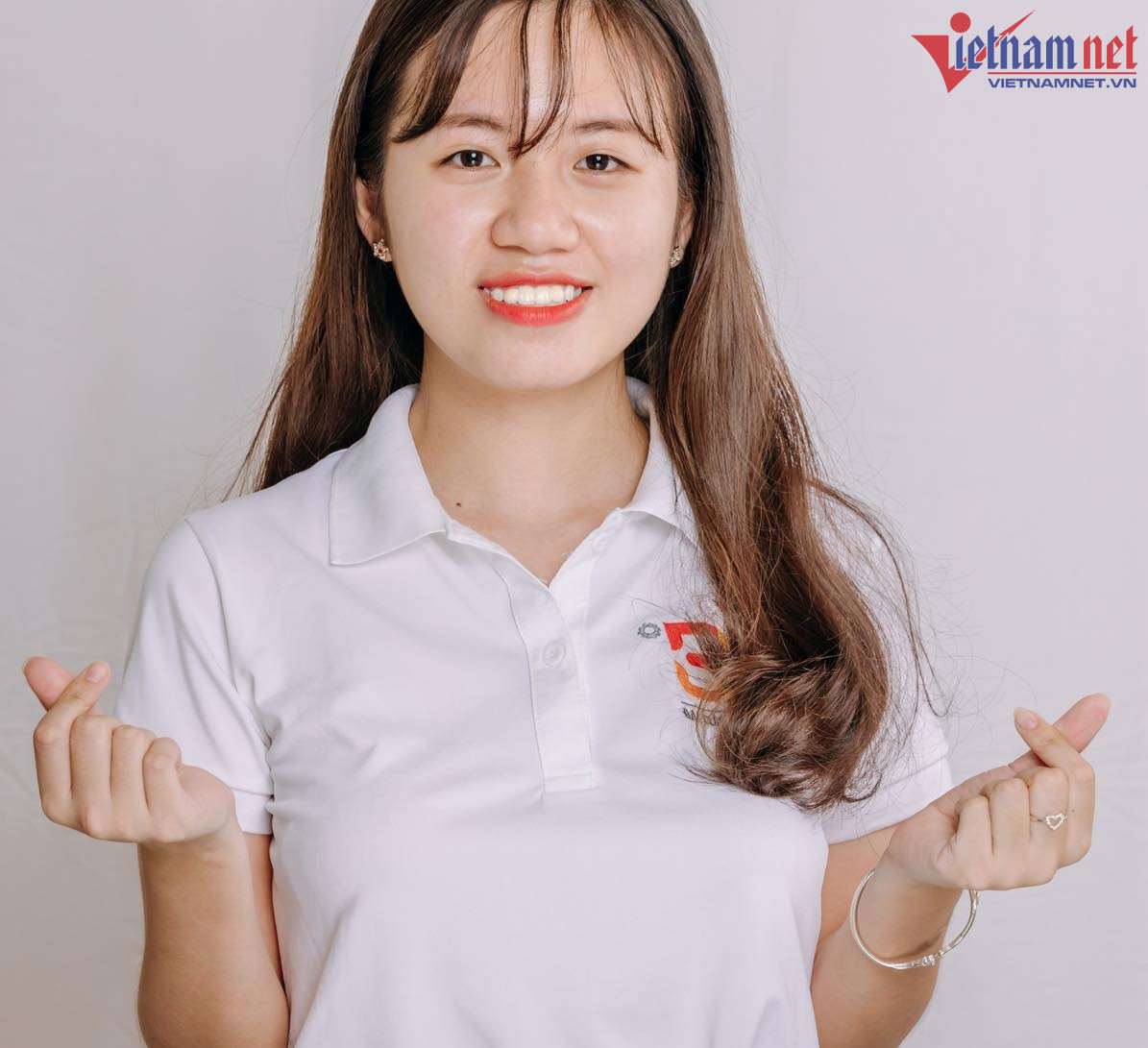 Món quà của nữ thủ khoa trường ĐH Bách Khoa Hà Nội dành cho người mẹ lao công