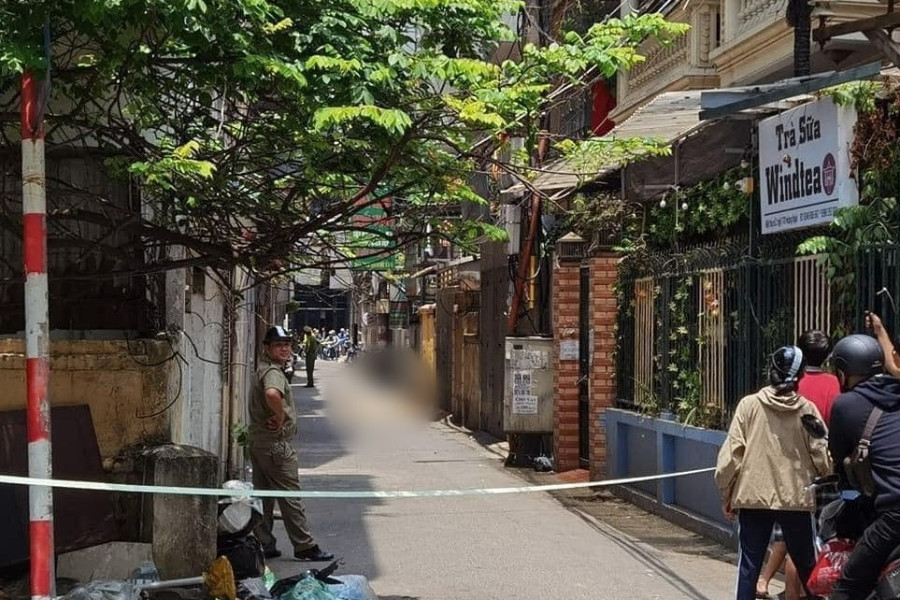 Hà Nội: Người đàn ông rơi từ tầng 6 xuống đất tử vong