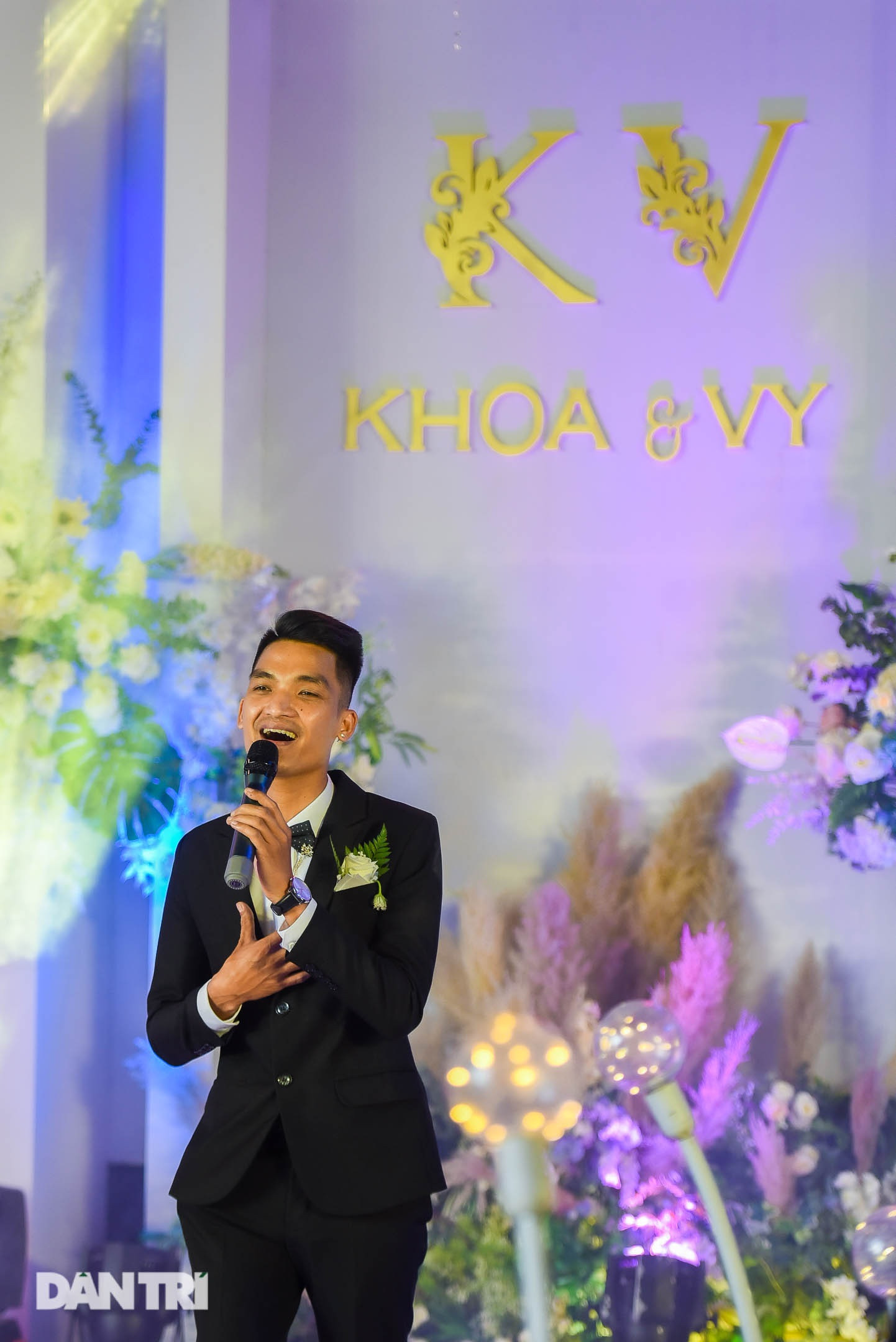 Đám cưới Mạc Văn Khoa: NSND Tự Long về dự, cô dâu đeo vàng trĩu cổ - 14