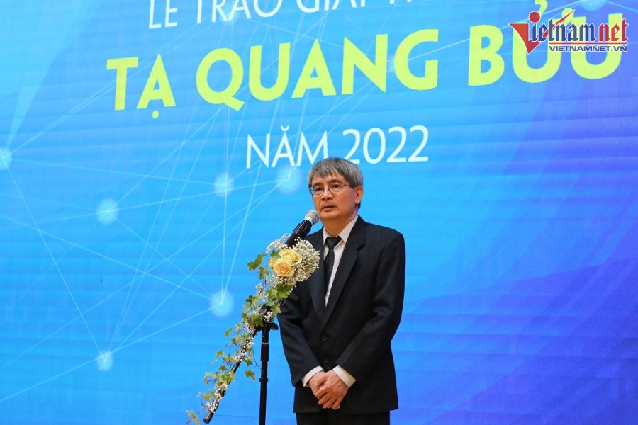 Chia sẻ xúc động của vị Giáo sư Toán giành giải thưởng Tạ Quang Bửu