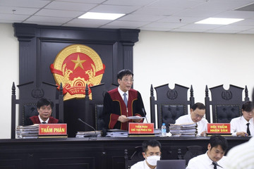 Cựu Thứ trưởng Y tế Trương Quốc Cường lĩnh án 4 năm tù