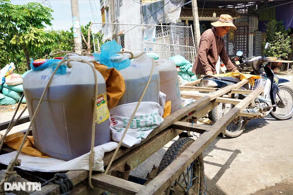 Độc đáo nghề ép đậu phộng chảy ra... vàng - 2