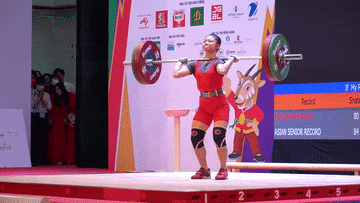 Cô gái Việt Nam 22 tuổi cân bằng kỷ lục SEA Games nhưng vẫn hụt HCV cử tạ