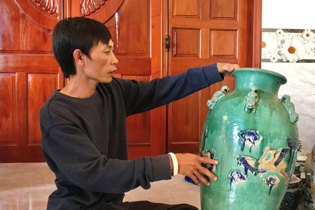 Người đàn ông Gia Lai sở hữu kho báu với hơn 18 nghìn cổ vật quý giá - 1