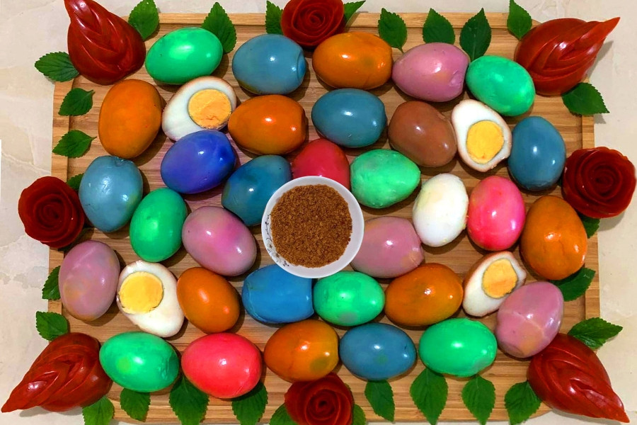 Cách luộc trứng đầy màu sắc tự nhiên đẹp mắt