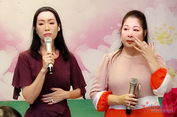 NSƯT Trịnh Kim Chi bất lực, không 'cứu' được sân khấu kịch của NSND Hồng Vân