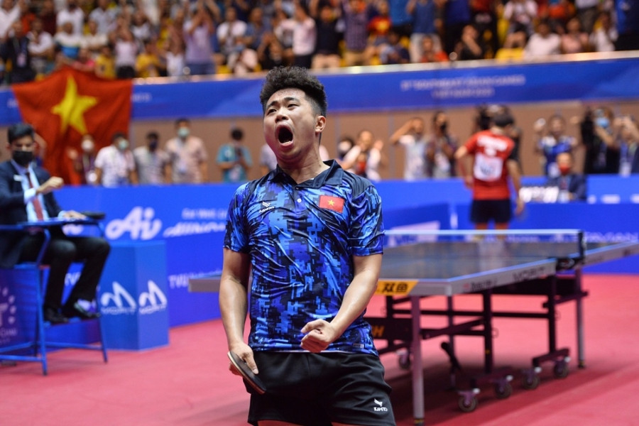 Nguyen Duc Tuan helps Vietnam table tennis win SEA Games gold medal after 19 years