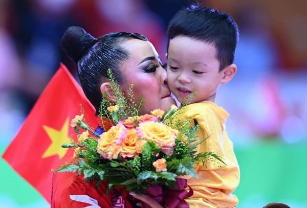 Đằng sau 3 HCV SEA Games của kiện tướng Thu Hương là nước mắt và những đớn đau