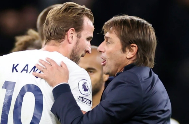 Tottenham gặp ác mộng đua top 4 Premier League, Conte méo mặt